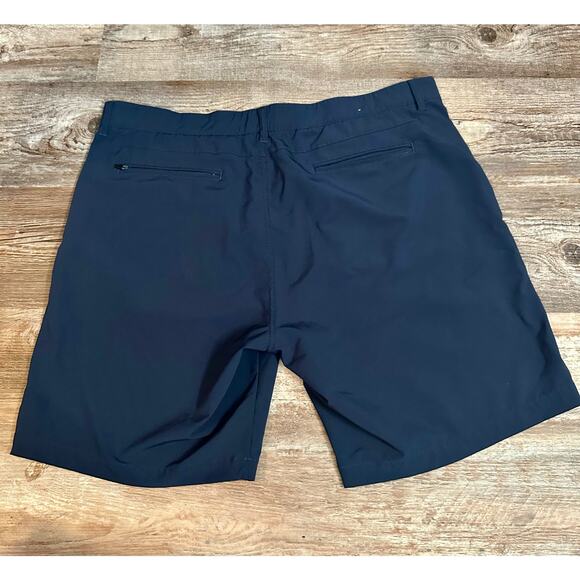 Johnston & Murphy performance shorts in navy size 38R - Picture 3 of 3